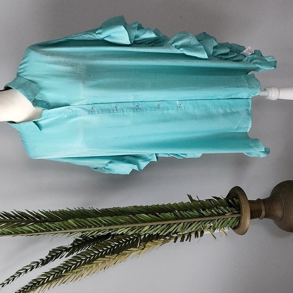 Roaman's STUNNING aqua button down blouse with ruffle sides NWOT - Picture 1 of 11